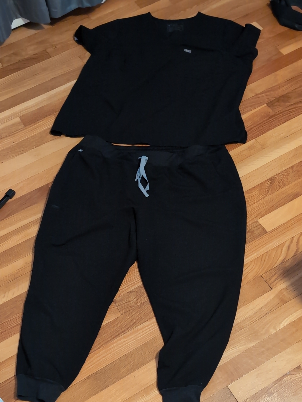 FIGS Black Scrub Set Women's 4XL Technical Collection Zamora Joggers Top